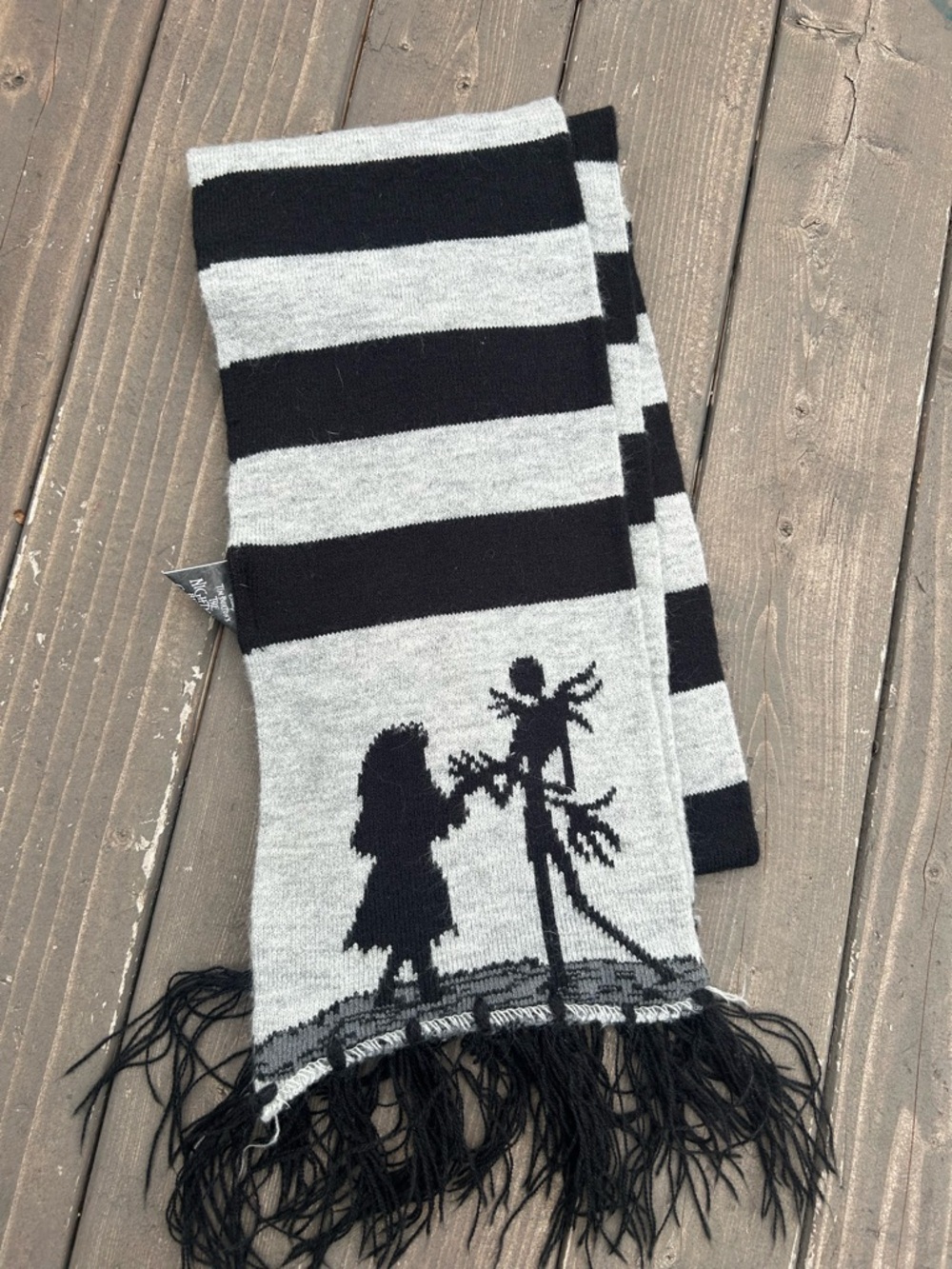 Tim Burtons The Nightmare Before Christmas‎ Scarf EUC Jack And Sally Striped